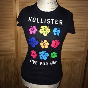 Hollister T-Shirt Size Medium